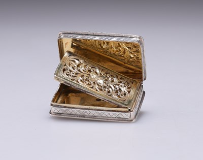 Lot 347 - A VICTORIAN SILVER VINAIGRETTE