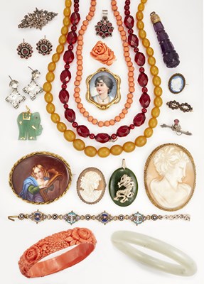 Lot 1750 - A GROUP OF JEWELLERY