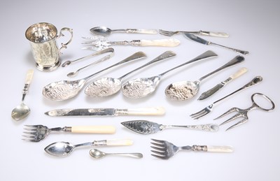 Lot 2 - A MIXED GROUP OF SILVER-PLATED ITEMS, LATE 19TH/EARLY 20TH CENTURY