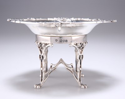 Lot 218 - AN EDWARDIAN SILVER DISH ON STAND