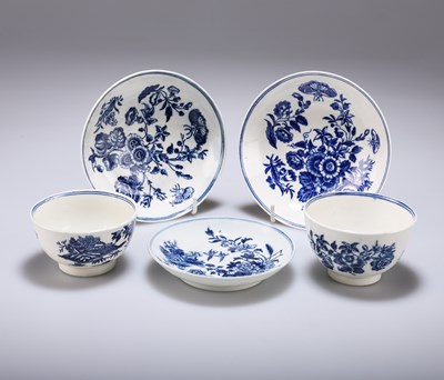 Lot 81 - A COLLECTION OF WORCESTER BLUE AND WHITE PORCELAIN