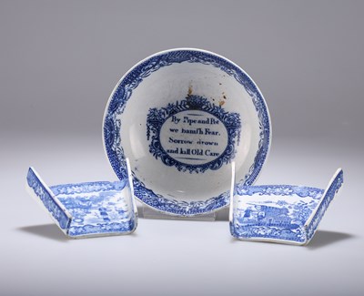 Lot 93 - A PAIR OF PEARLWARE BLUE AND WHITE ASPARAGUS SERVERS AND A PEARLWARE BLUE AND WHITE BOWL