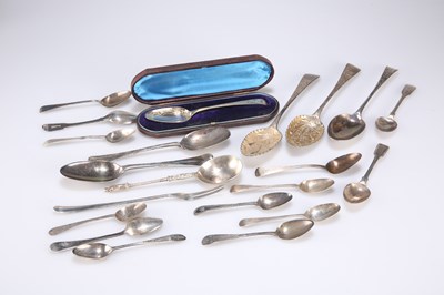 Lot 262 - A MIXED GROUP OF SILVER FLATWARE, 20TH CENTURY