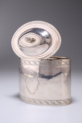 Lot 224 - A GEORGE III SILVER TEA CADDY