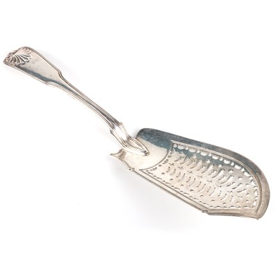 Lot 240 - A GEORGE III SILVER FISH SLICE