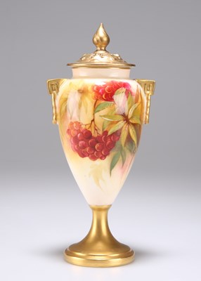 Lot 116 - A ROYAL WORCESTER VASE AND COVER