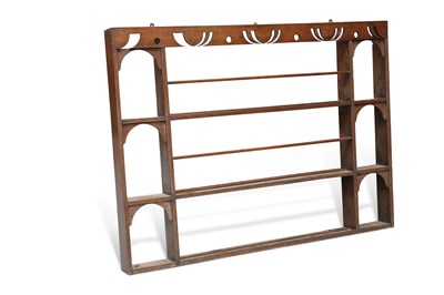 Lot 736 - A GEORGIAN OAK AND PINE PLATE RACK