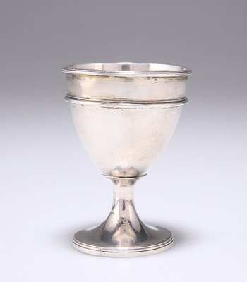 Lot 203 - A GEORGE III SILVER EGG CUP