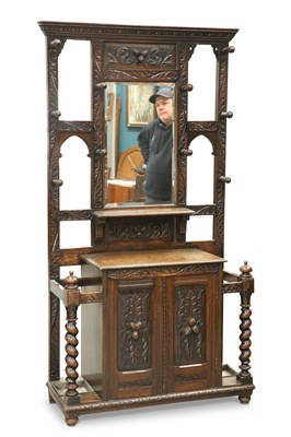 Lot 753 - A VICTORIAN CARVED OAK HALLSTAND