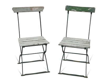 Lot 693 - A PAIR OF EARLY 20TH CENTURY PAINTED WOOD AND IRON FOLDING GARDEN CHAIRS