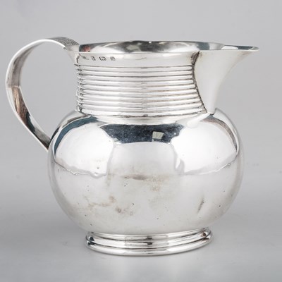 Lot 306 - A VICTORIAN SILVER JUG