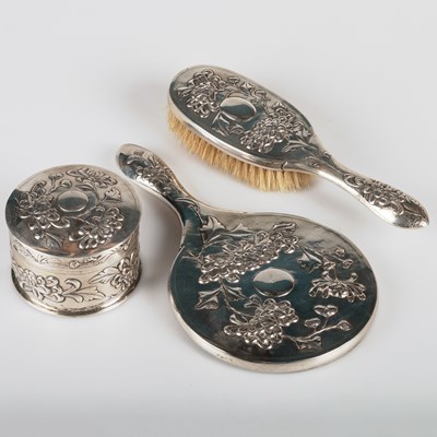 Lot 422 - A CHINESE SILVER DRESSING TABLE SET