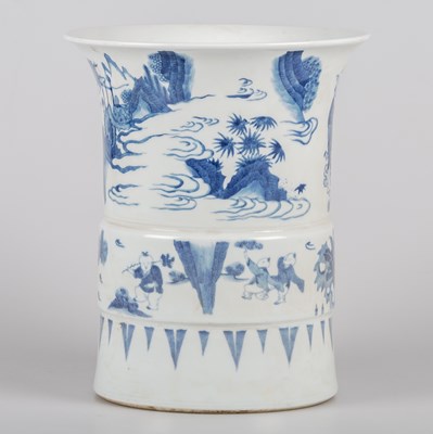 Lot 82 - A VERY LARGE CHINESE BLUE AND WHITE BRUSHPOT