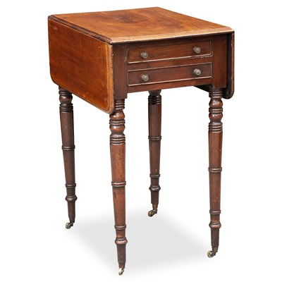 Lot 715 - AN EARLY 19TH CENTURY MAHOGANY DROPLEAF OCCASIONAL TABLE