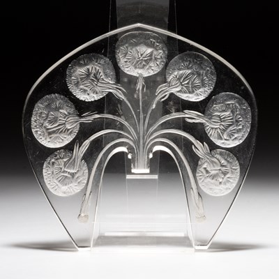 Lot 19 - RENÉ LALIQUE (FRENCH, 1860-1945), 'VEILLEUSE PISSENLIT', A TIARA NIGHT LIGHT STOPPER, DESIGNED 1914