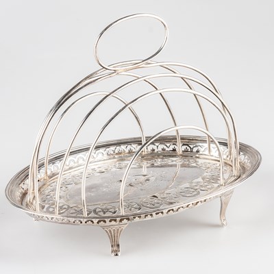 Lot 204 - A GEORGE III SILVER TOAST RACK