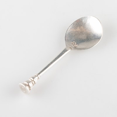 Lot 216 - A SILVER MINIATURE SEAL-TOP SPOON