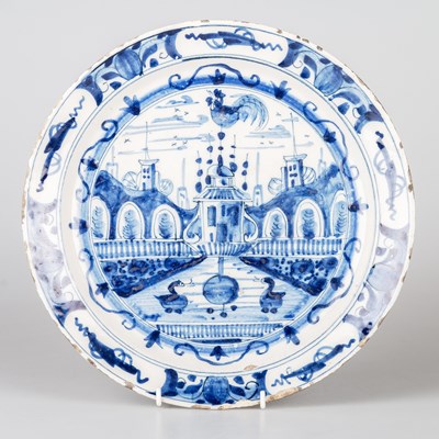 Lot 39 - AN 18TH CENTURY DELFT BLUE AND WHITE PLATE