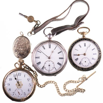 Lot 539 - THREE POCKET WATCHES AND AN OVAL LOCKET