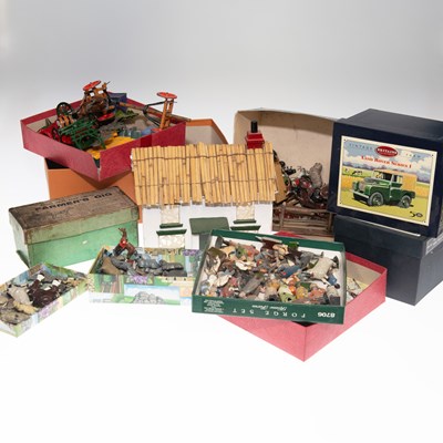 Lot 12 - A LARGE COLLECTION OF 1920S/30S LEAD FARM ANIMALS, CHARACTERS, VEHICLES AND ACCESSORIES