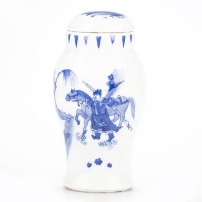 Lot 99 - A CHINESE BLUE AND WHITE PORCELAIN JAR AND COVER, KANGXI PERIOD (1665-1722)