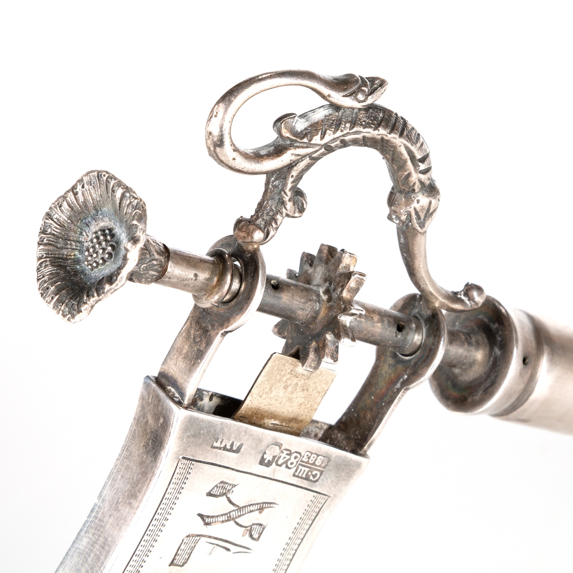Lot 467 - A RUSSIAN SILVER JUDAICA RATCHET RATTLE