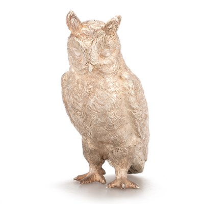 Lot 414 - AN ELIZABETH II CAST SILVER MODEL OF AN OWL