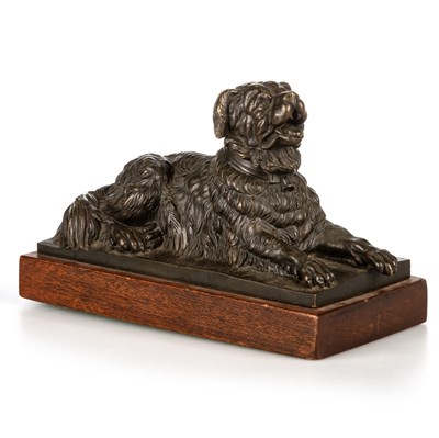 Lot 157 - A PATINATED BRONZE OF A GOLDEN RETRIEVER