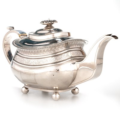 Lot 201 - A GEORGE III SILVER TEAPOT