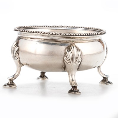 Lot 259 - A GEORGE III SILVER SALT