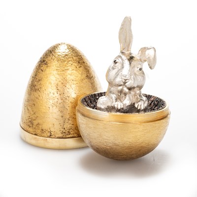 Lot 273 - STUART DEVLIN: AN ELIZABETH II SILVER-GILT SURPRISE EGG