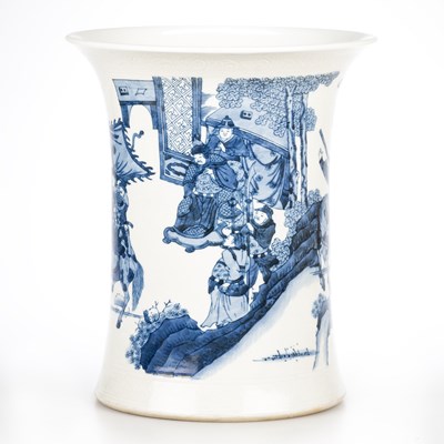 Lot 109 - A VERY LARGE CHINESE BLUE AND WHITE WAISTED BRUSHPOT