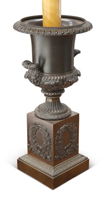 Lot 627 - A 19TH CENTURY BRONZE URN-FORM TABLE LAMP