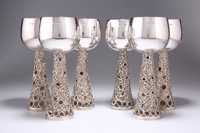 Lot 412 - GRAHAM WATLING: A SET OF SIX SILVER WINE GOBLETS