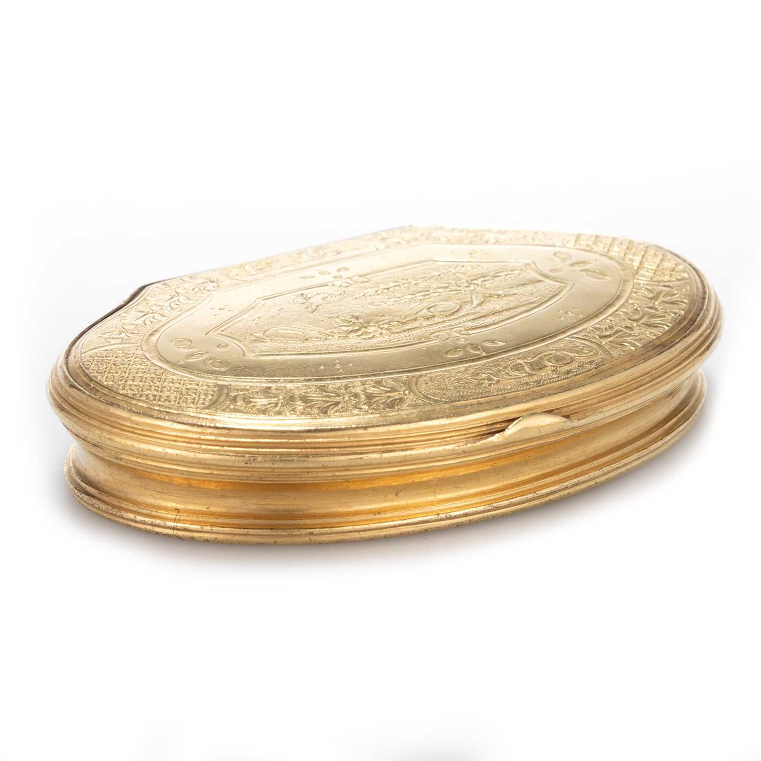 Lot 171 - AN 18TH CENTURY GILT-METAL SNUFF BOX, CIRCA