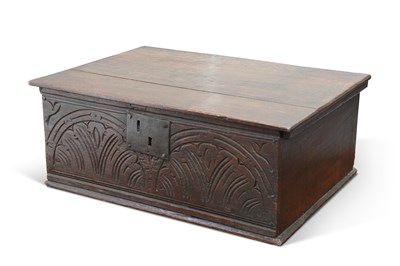 Lot 690 - AN 18TH CENTURY OAK BIBLE BOX