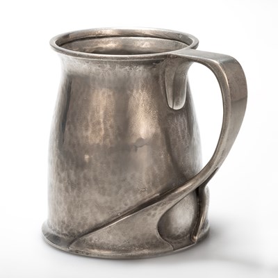 Lot 183 - ARCHIBALD KNOX (1864-1933) FOR LIBERTY & CO, A TUDRIC PEWTER TANKARD