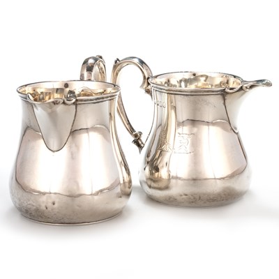 Lot 324 - A PAIR OF VICTORIAN SILVER CREAM JUGS