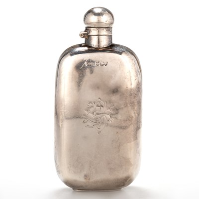 Lot 354 - AN EDWARDIAN SILVER HIP FLASK