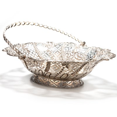 Lot 188 - A GEORGE III SILVER CAKE BASKET