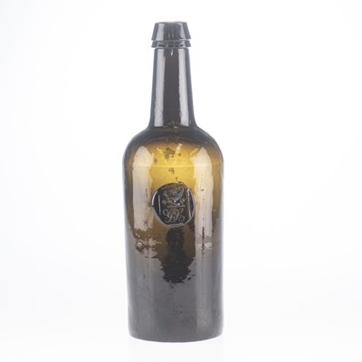 Lot 21 - A LATE 18TH CENTURY SEAL BOTTLE