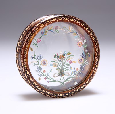 Lot 465 - A RARE PIQUÉ SNUFF BOX WITH A BEADED TOP, CIRCA 1780