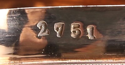 Lot 472 - A JEWELLED GOLD AND ENAMEL ROYAL PRESENTATION SNUFF BOX