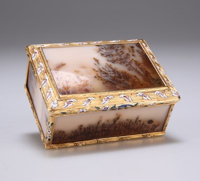 Lot 478 - A RARE LOUIS XV PICTURE AGATE, GOLD AND ENAMEL SNUFF BOX, BY NÖEL HARDIVILLERS