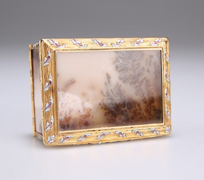 Lot 478 - A RARE LOUIS XV PICTURE AGATE, GOLD AND ENAMEL SNUFF BOX, BY NÖEL HARDIVILLERS