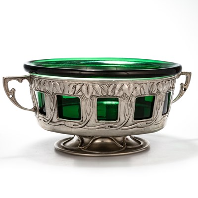 Lot 485 - DAVID VEASEY FOR LIBERTY & CO, A TUDRIC PEWTER TWIN-HANDLED BOWL