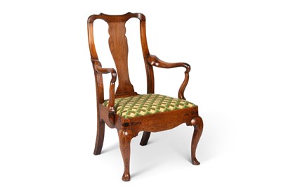 Lot 720 - AN 18TH CENTURY OAK ELBOW CHAIR