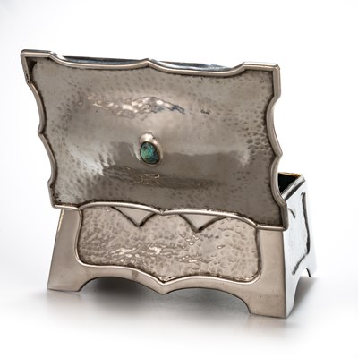 Lot 569 - A LIBERTY & CO TUDRIC PEWTER JEWELLERY BOX