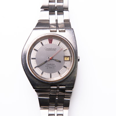 Lot 424 - A GENTS STEEL OMEGA F300 BRACELET WATCH