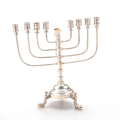 Lot 282 - A GEORGE V SILVER MENORAH